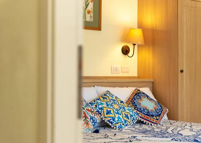 Seaside Pool Apartment Cefalu